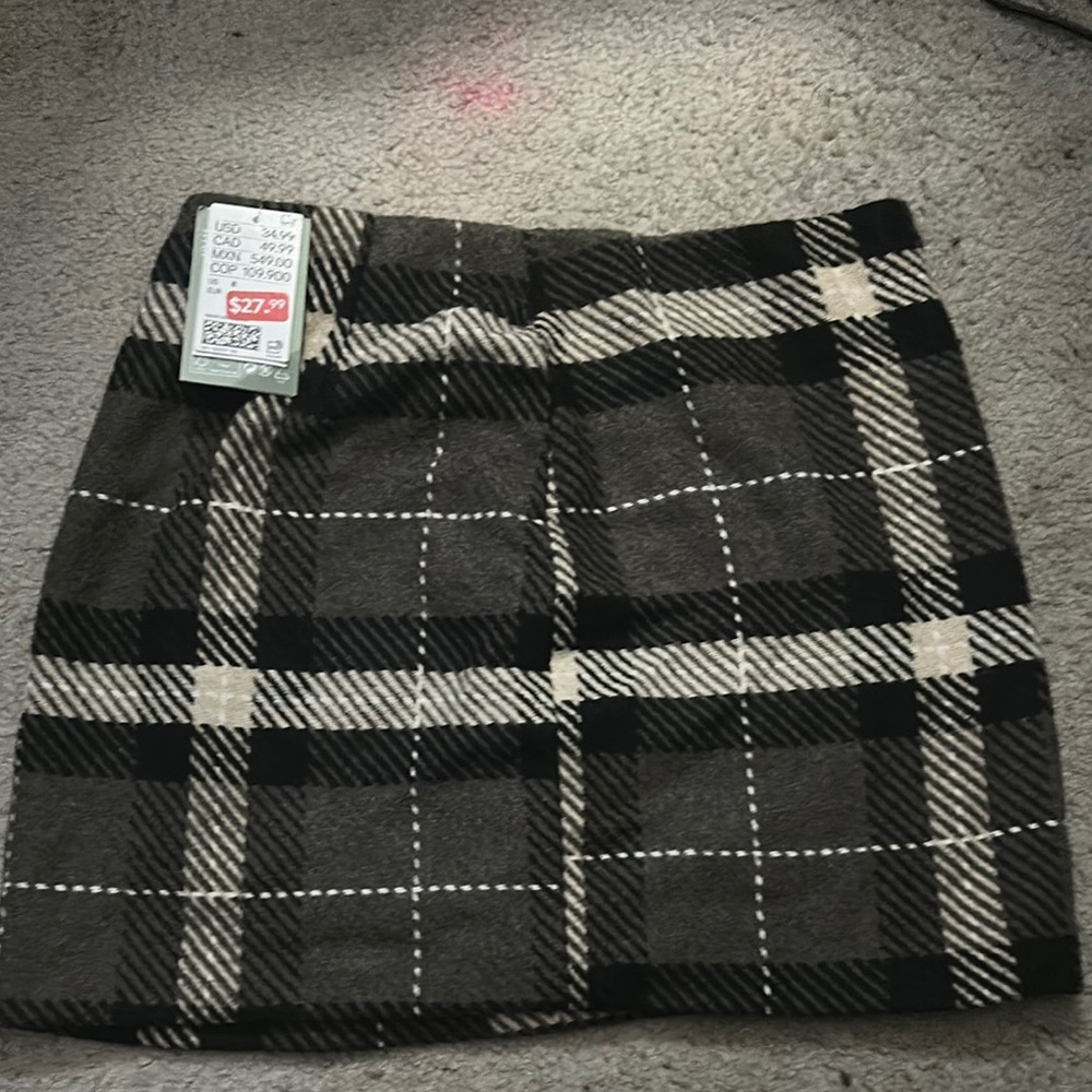 Black and White A-Line Mini Skirt for Casual Wear